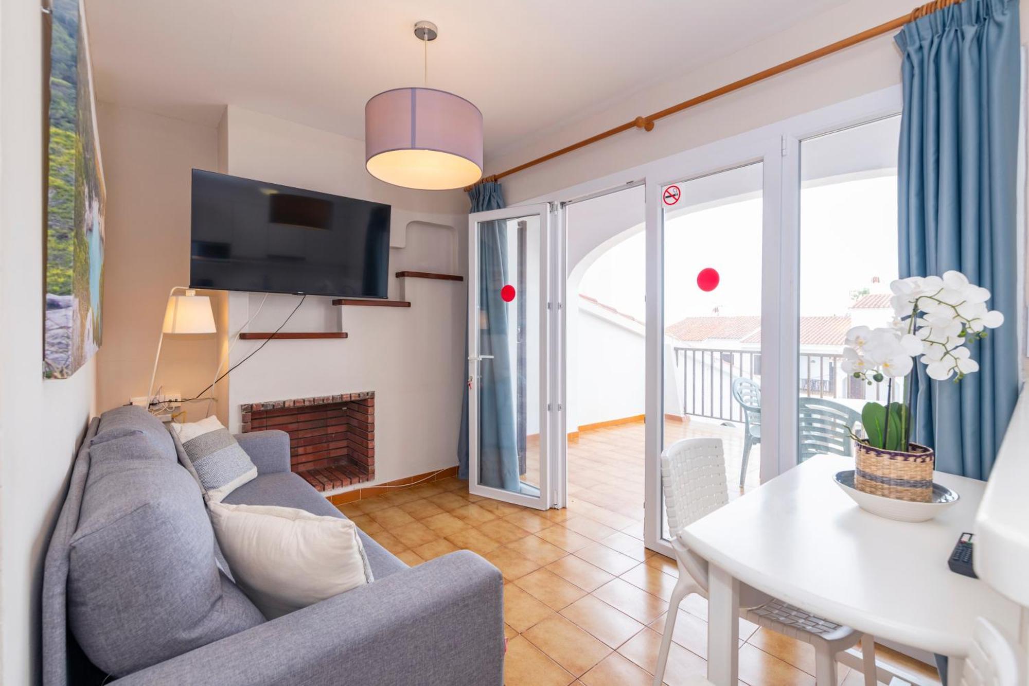 Siesta Mar One Bedroom Apartments Cala En Porter  Exterior photo