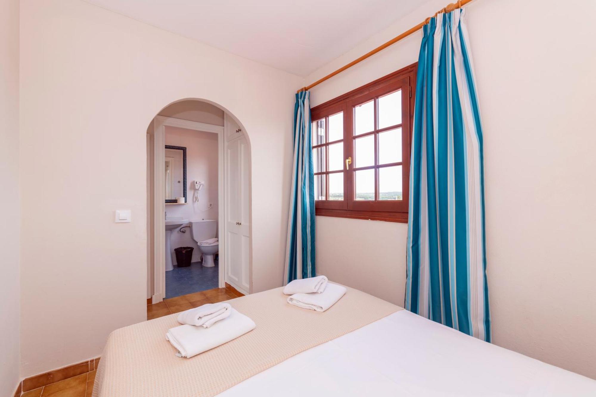 Siesta Mar One Bedroom Apartments Cala En Porter  Exterior photo